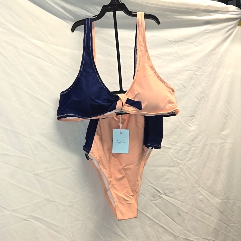 NWT CUPSHE TWO PIECE BATHING SUIT SIZE L